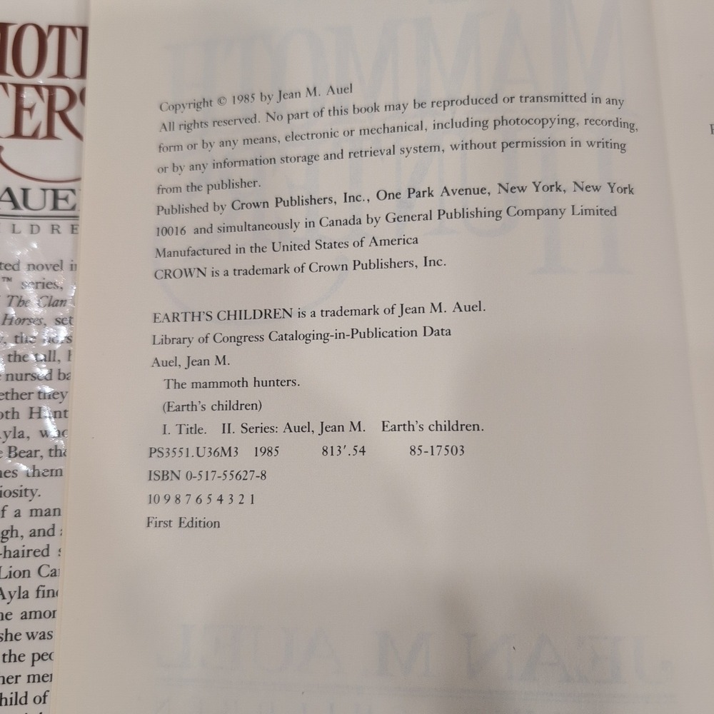 The Mammoth Hunters, Jean M Auel First Crown Edition, 1st Printing Hardcover 985 - Picture 4 of 4